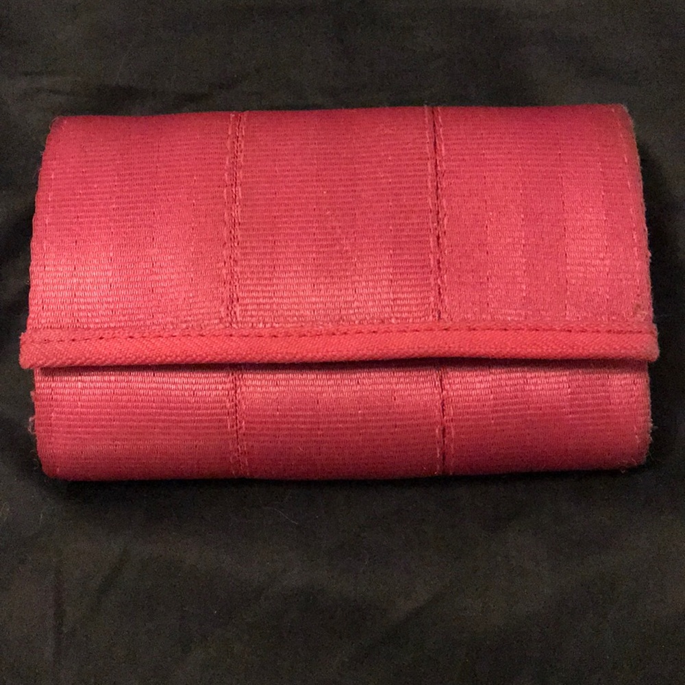 Harvey’s Seatbelt Snap Wallet